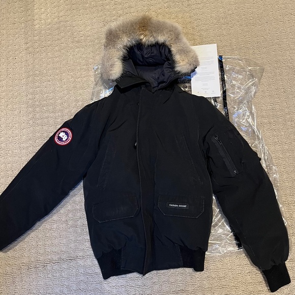 Canada Goose Chilliwack Bomber Heritage in Black style: 7950Y R - Picture 1 of 9